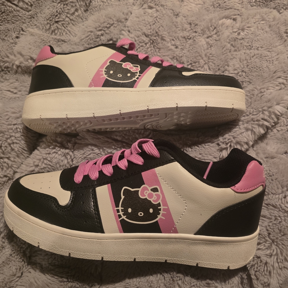 Hello Kitty Sneakers - Pink and Black - Picture 2 of 4